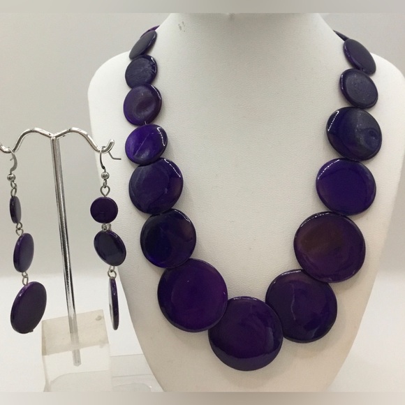 MIXIT DARK PURPLE PLASTIC GRADUATED CHUNKY NECKLACE PIERCED DROP EARRINGS SET - Picture 1 of 3